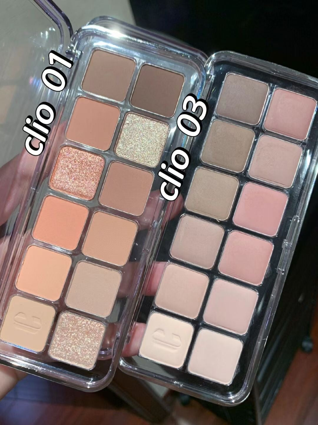 Clio 十二色眼影「透明壳」