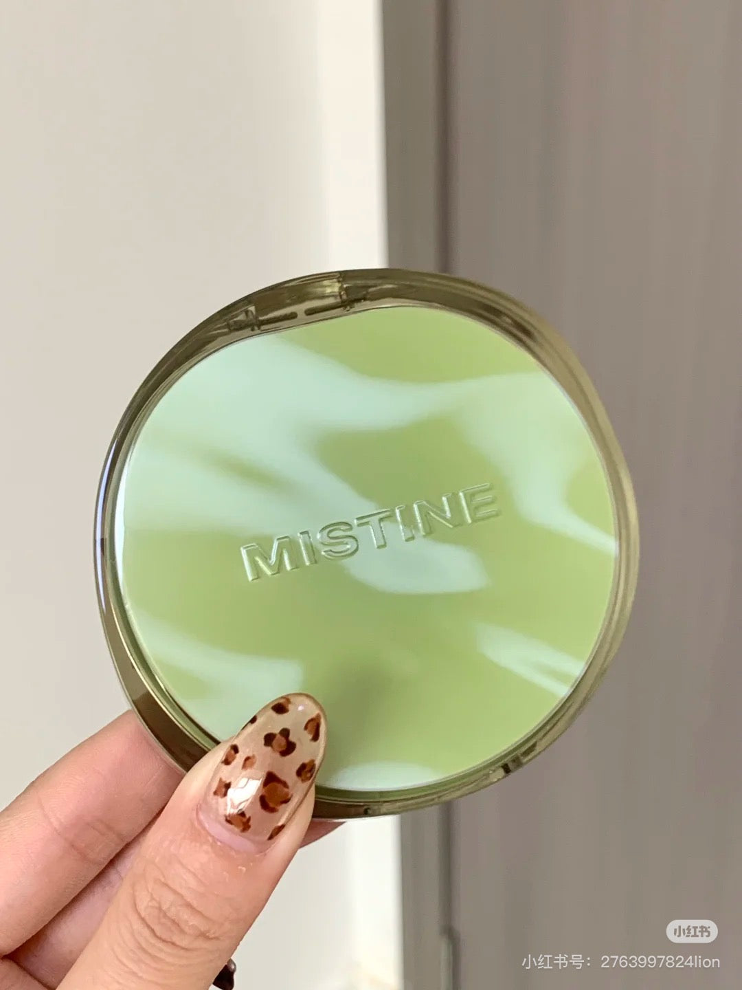 「干皮」Mistine 气垫 SPA 清透绿
