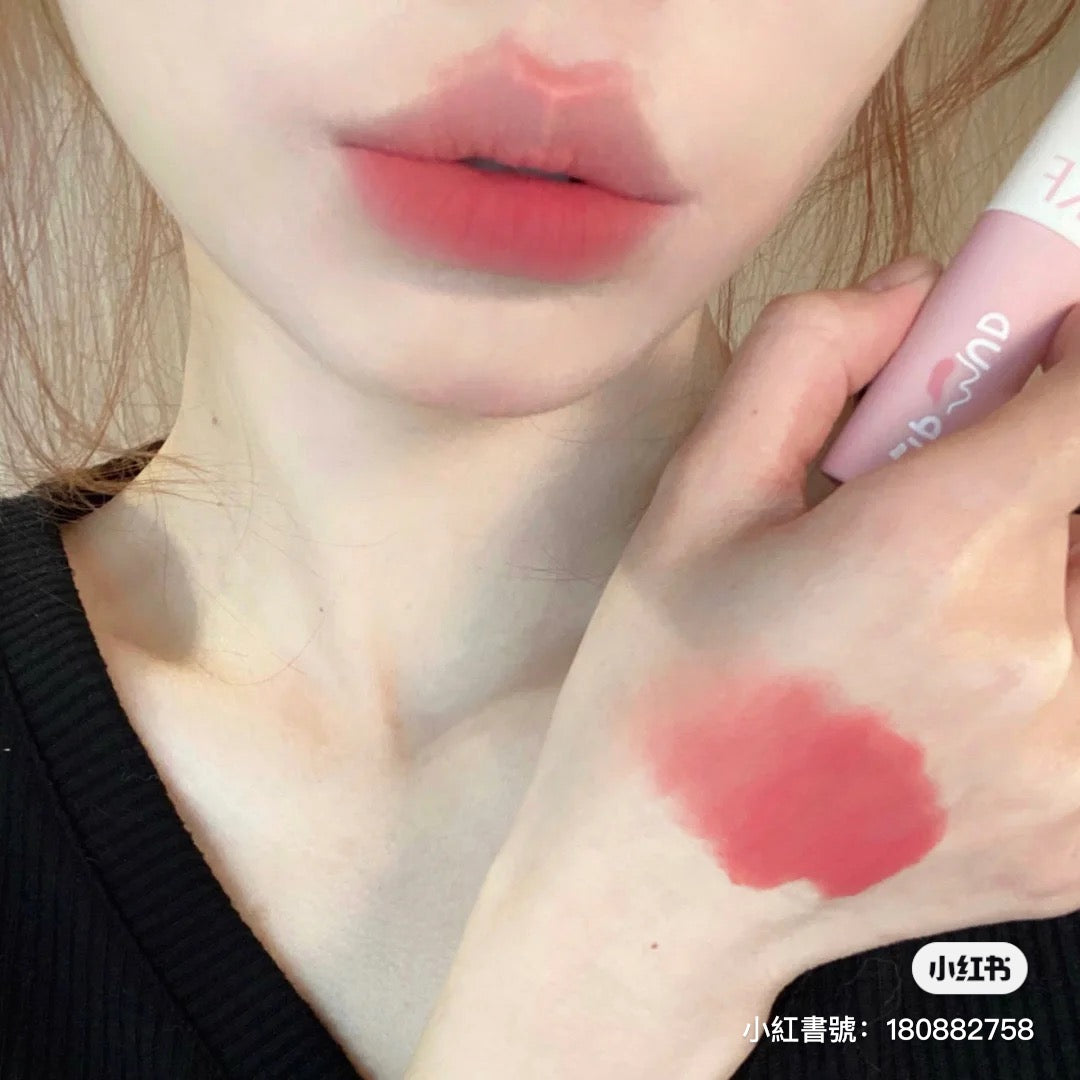 AKF 唇泥