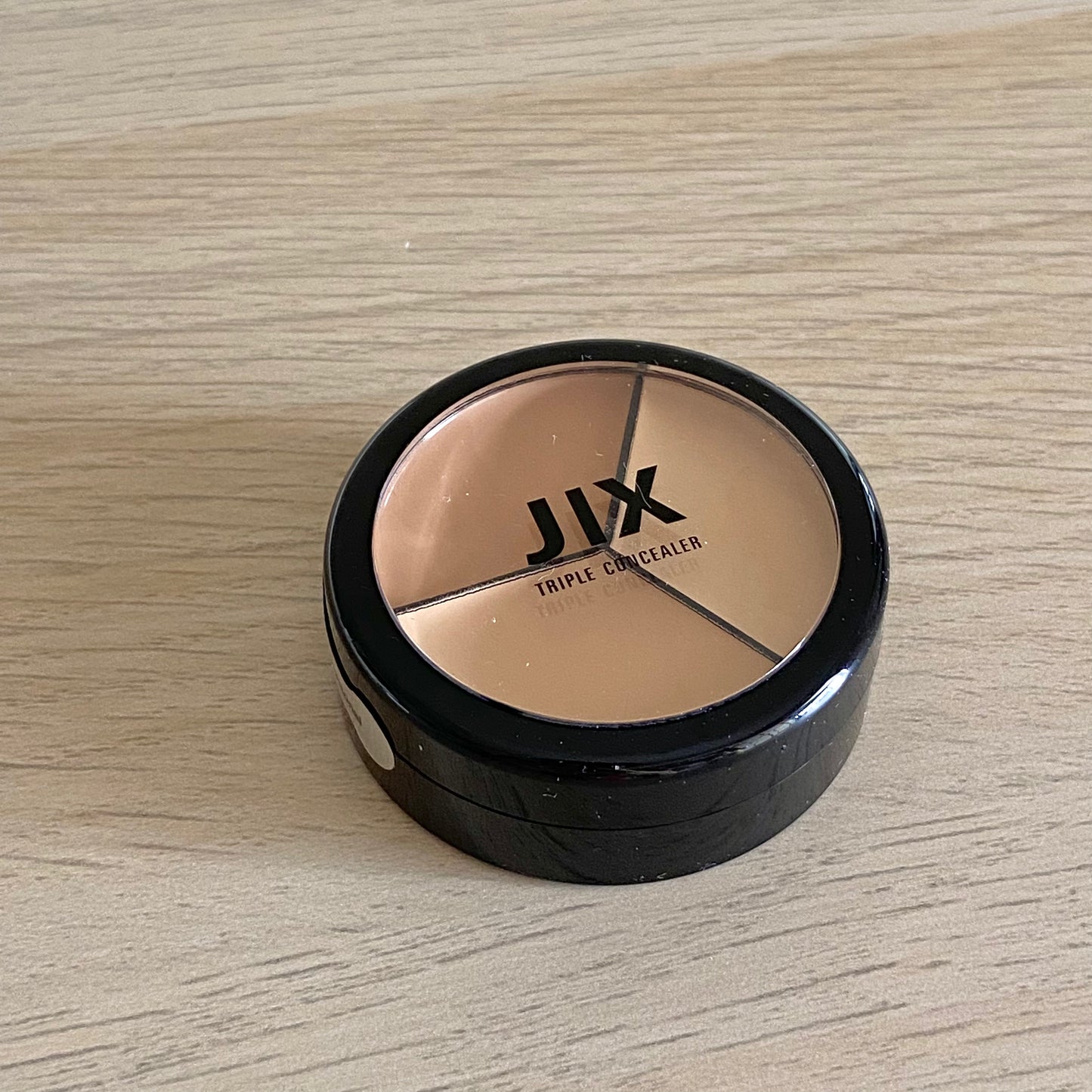 油皮混油皮!JIX 遮瑕膏